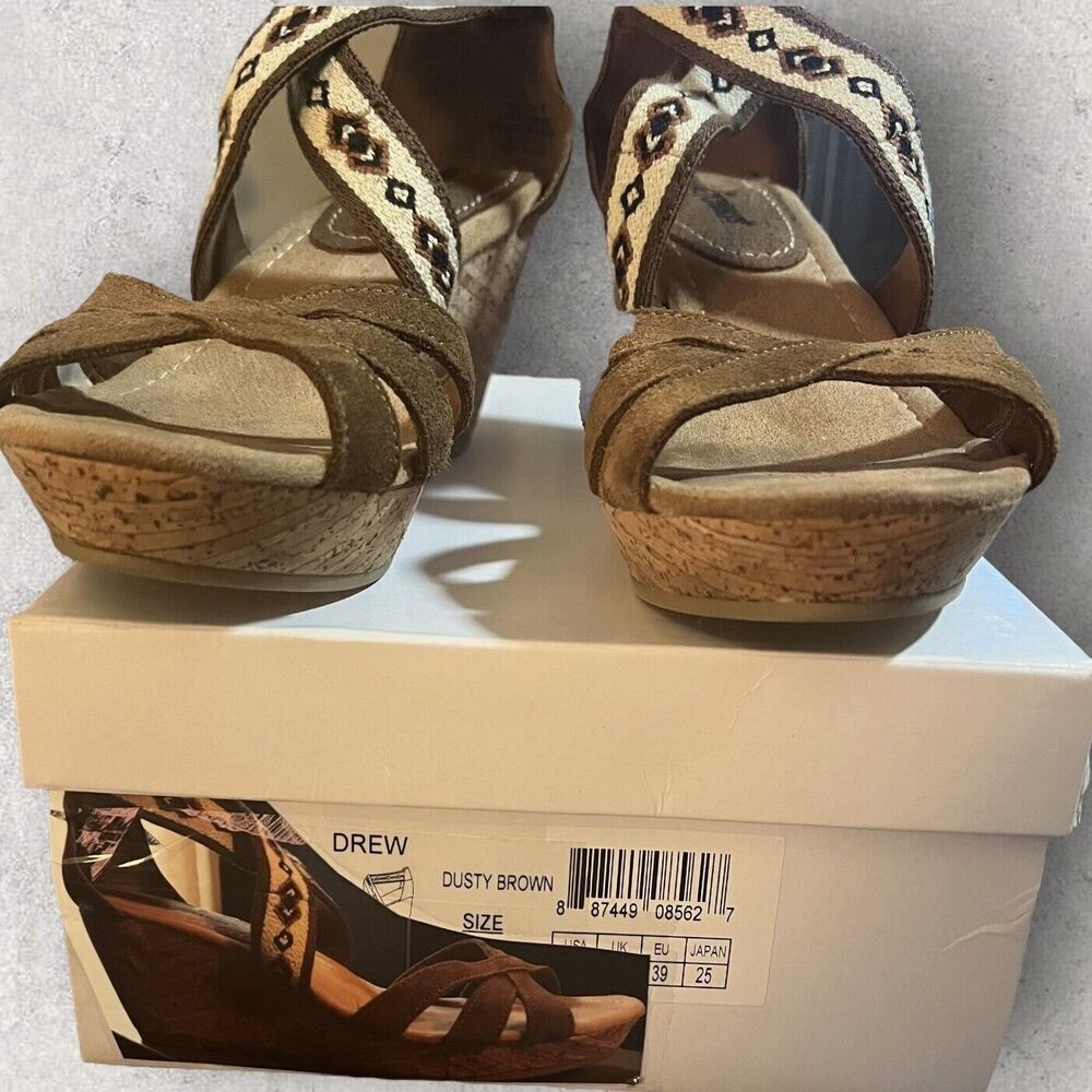 Minnetonka Drew Cork Wedges Size 8M